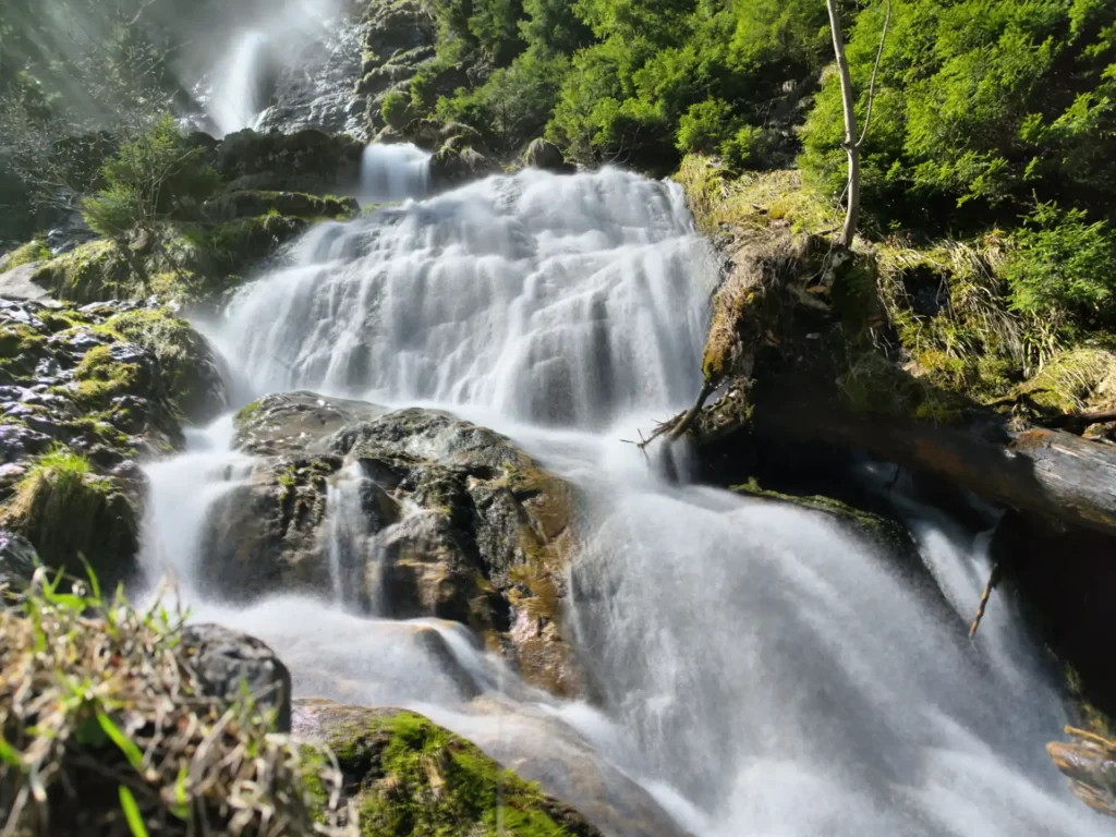 cascada-cailor-jacob-auto-rent-masina-de-inchiriat-aventura-viziteaza-romania